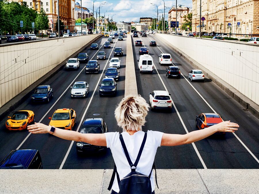 Autostrada z samochodami
